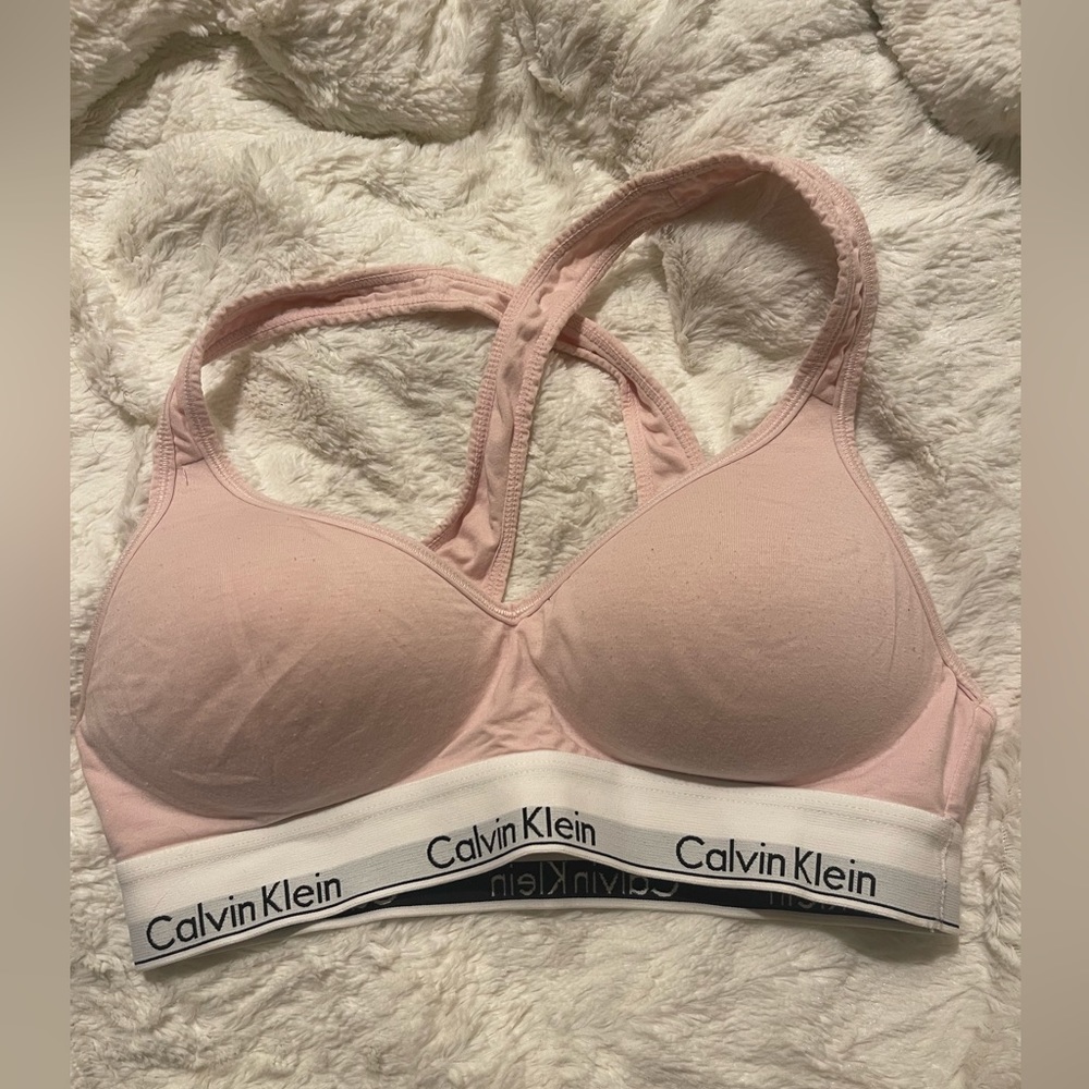 Calvin Klein padded sports bra! Size:M, Color:light pink